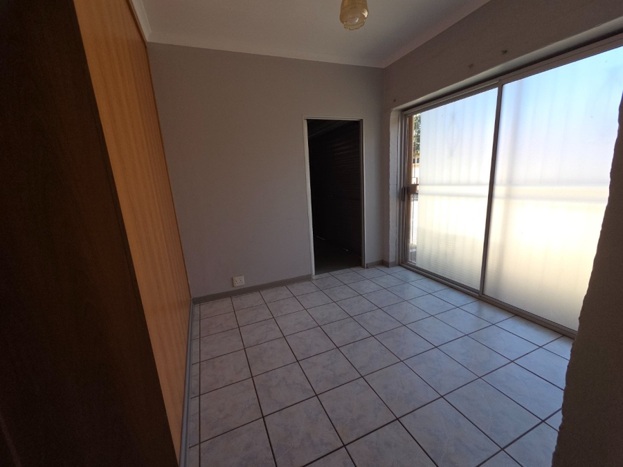 3 Bedroom Property for Sale in Langenhovenpark Free State